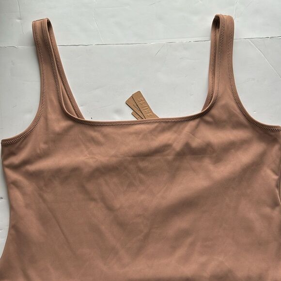 NWT SKIMS Womens Shaping Swim Tank Bikini Top Sienna SW-TNK-0118 Size 2X - Picture 2 of 14